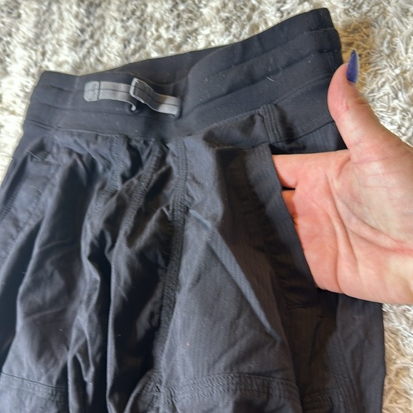 IVIVVA by Lululemon size 8, striped athletic pants in great condition - Picture 3 of 7